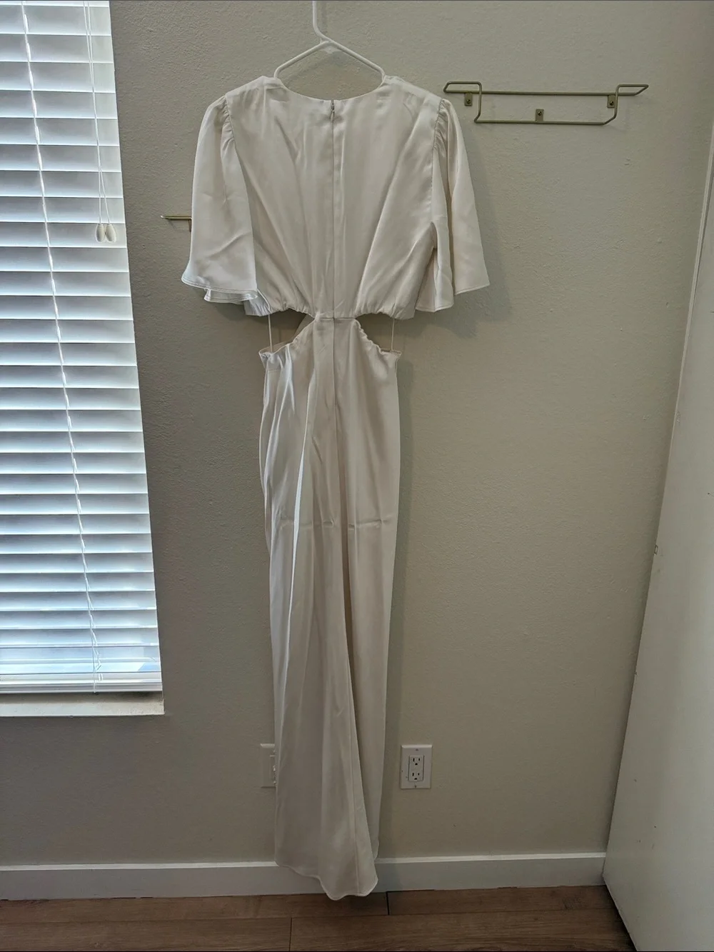 Abercrombie & Fitch sleek ivory